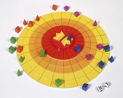Brettspiel "Der Thron der Sonnenelfen" mit Spielfiguren in Blau, Lila, Orange, Grün