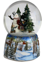 Schneekugel mit Spieluhr "Winterlandschaft", Variante: Schneemann - Leise rieselt der Schnee, Schneekugel: Kinder bauen Schneemann, Schneekugelhalterung: Winterlandschaft