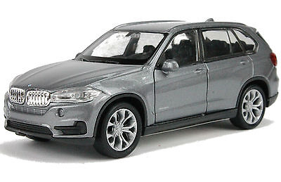 Welly Modellauto BMW X5  SUV metallic 12cm- silber