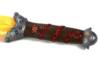 80cm Schwert ausziehbar mit Licht & Sound, verzierter Griff in Braun-Silber mit Details: Kette mit Anker in weinrot, Totenkopf in kupfer, Anker und Schwerte in goldfarben