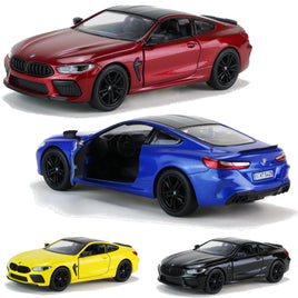 Kinsmart Modellauto BMW M8 Competition Coupé 13cm, mit schwarzen Felgen + Dach, Farbvarianten: Weinrot, Blau, Gelb, Schwarz
