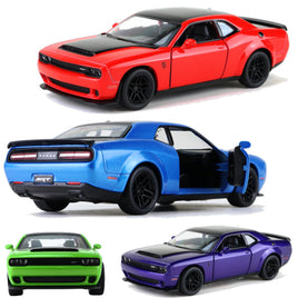 Kinsmart Modellauto Dodge Challenger SRT Demon 170 - 13cm, Motorhaube/Dach/Heckspoiler/Felgen schwarz abgesetzt, Farbvarianten: Rot, Blau, Grün, Lila