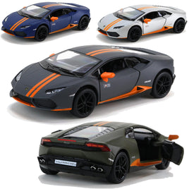 Kinsmart Modellauto Lamborghini LP610-4 Huracan 13cm, mit orangenen: Außenspiegel, 2 Streifen über Motorhaube und Dach + Einstiegsleiste orange, schwarze Felgen, "HURACAN" Kennzeichen, Farbvarianten: Blau, Dunkelgrau Matt, Hellgrau/Silber, Olivgrün