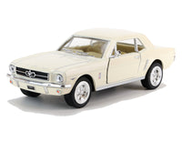 Kinsmart Modellauto Ford Mustang 1964 1/2 Hardtop 13cm, silberne Leisten und Felgen, Farbvariante: Beige