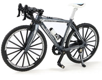 Modell Rennrad / Fahrrad Maßstab 1:8 grau